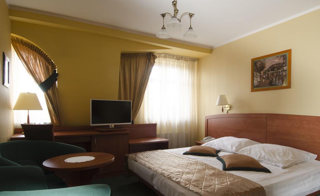 Hotel Atrium Nowy Tomyśl 외부 사진