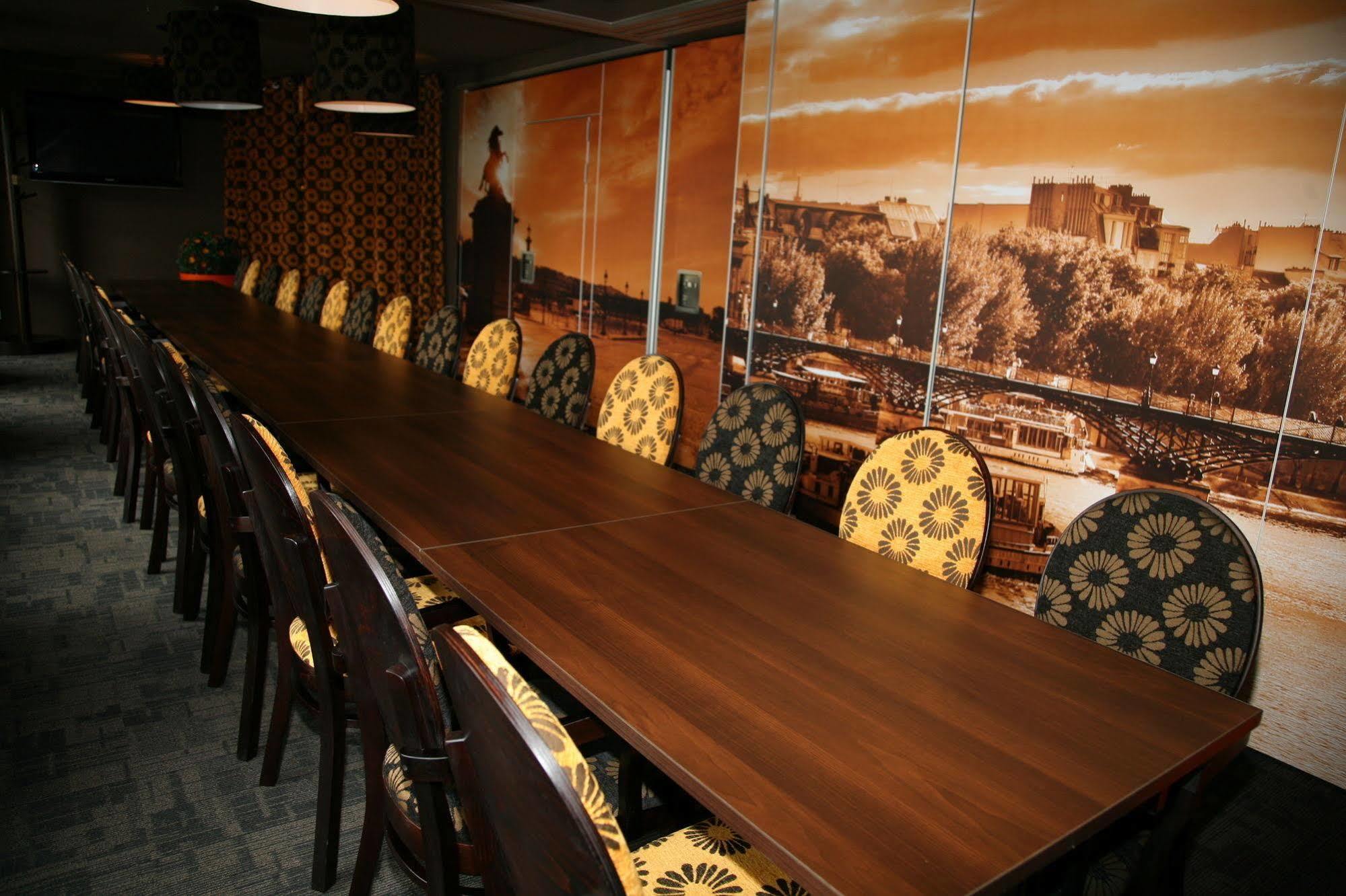 Hotel Atrium Nowy Tomyśl 외부 사진