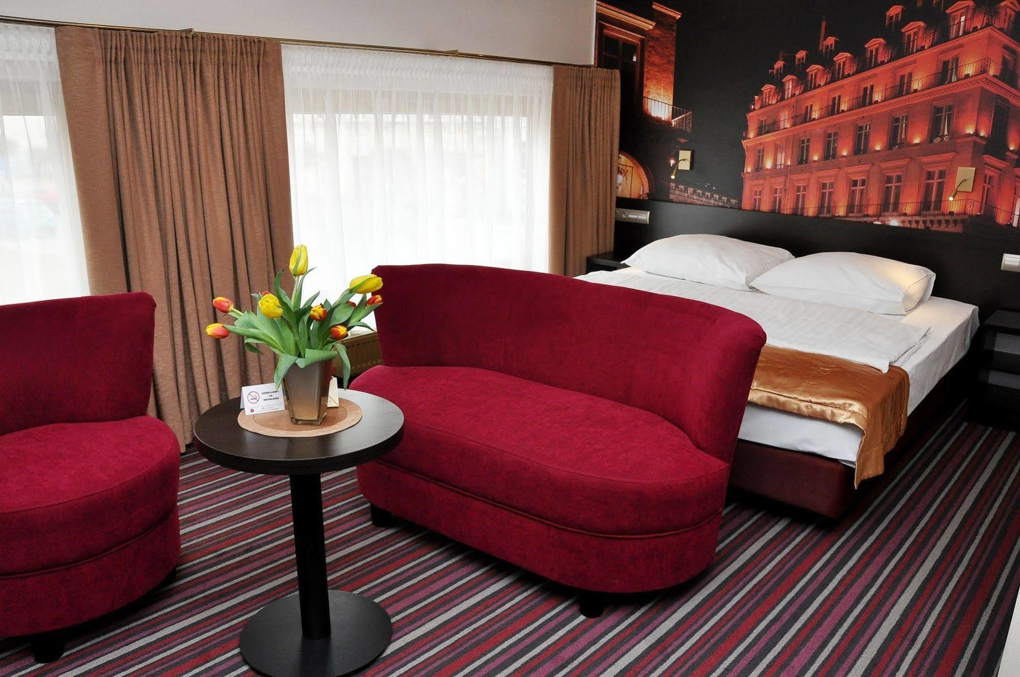 Hotel Atrium Nowy Tomyśl 외부 사진